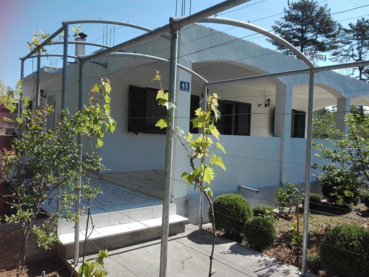 Villa Kuca Za Odmor Maka Kučiće Exterior foto